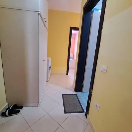 アパート Lungomare Rei's Vlorë