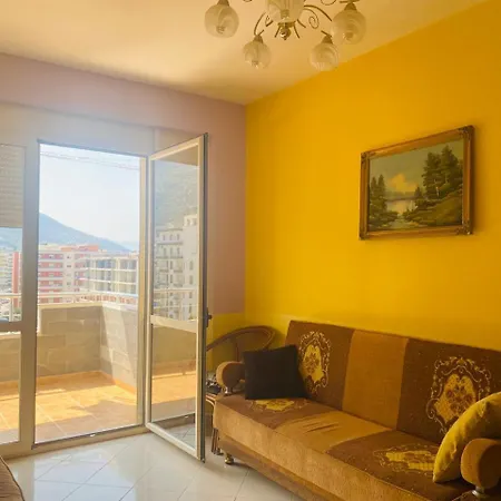 Lungomare Rei's Apartment Vlore